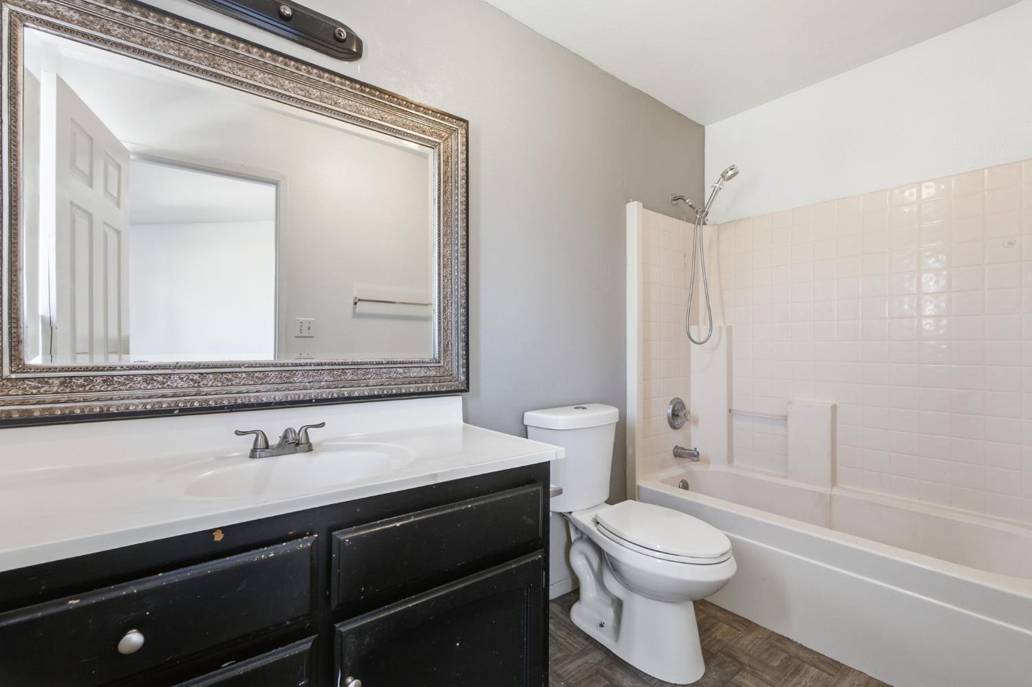 2332 S Karen Ave, Fresno, CA 93725