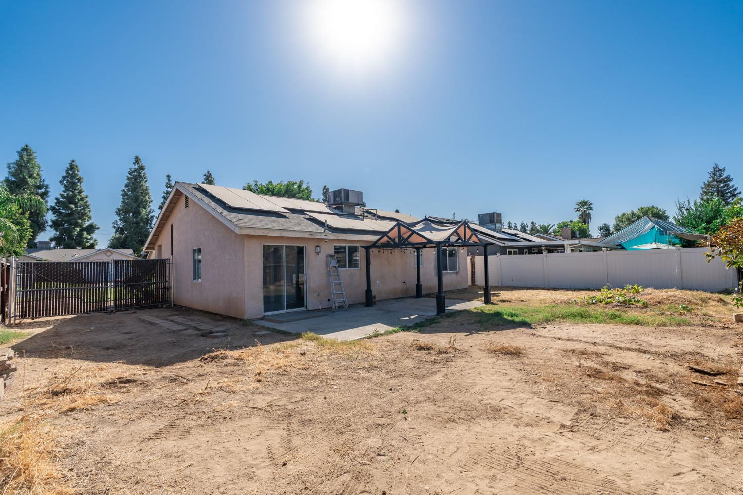 2332 S Karen Ave, Fresno, CA 93725
