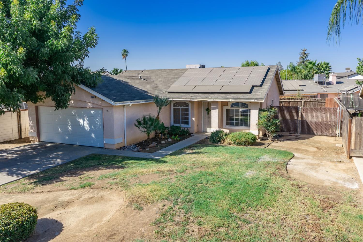 2332 S Karen Ave, Fresno, CA 93725