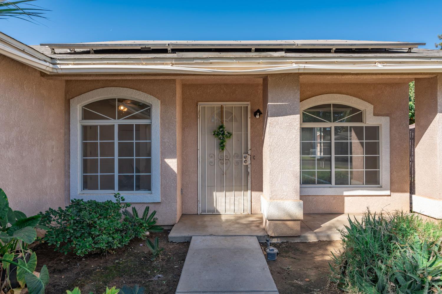 2332 S Karen Ave, Fresno, CA 93725