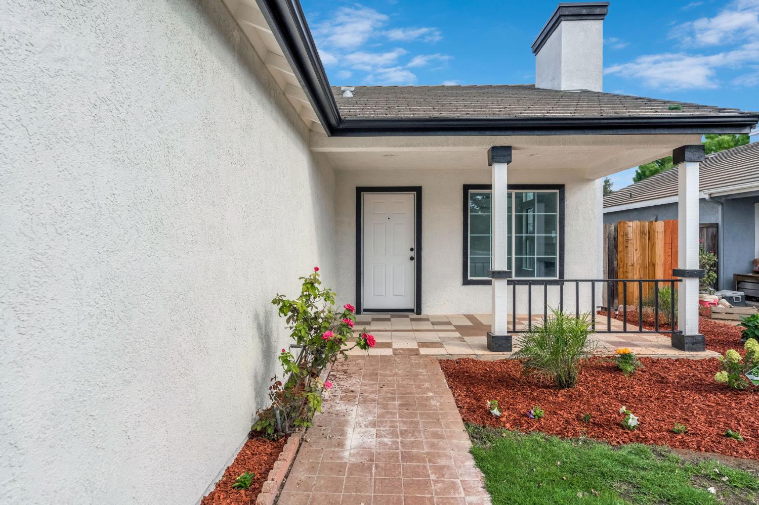 5558 W Ashcroft Ave, Fresno, CA 93722