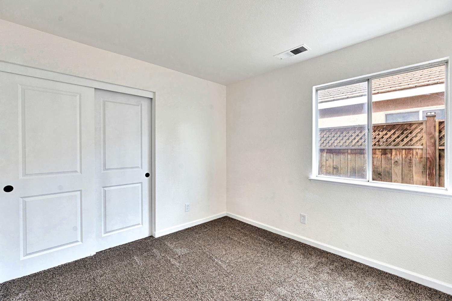 5558 W Ashcroft Ave, Fresno, CA 93722