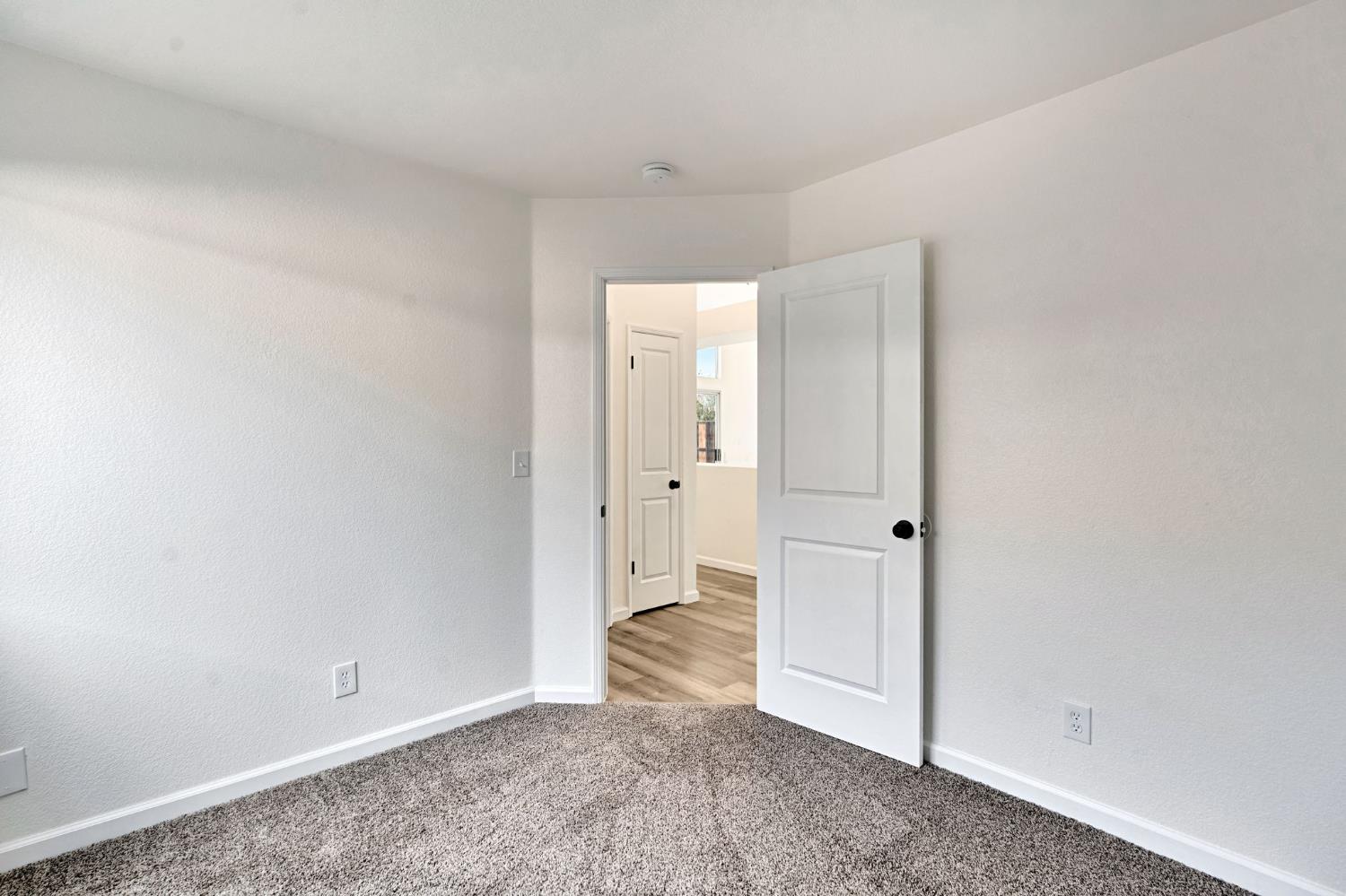 5558 W Ashcroft Ave, Fresno, CA 93722
