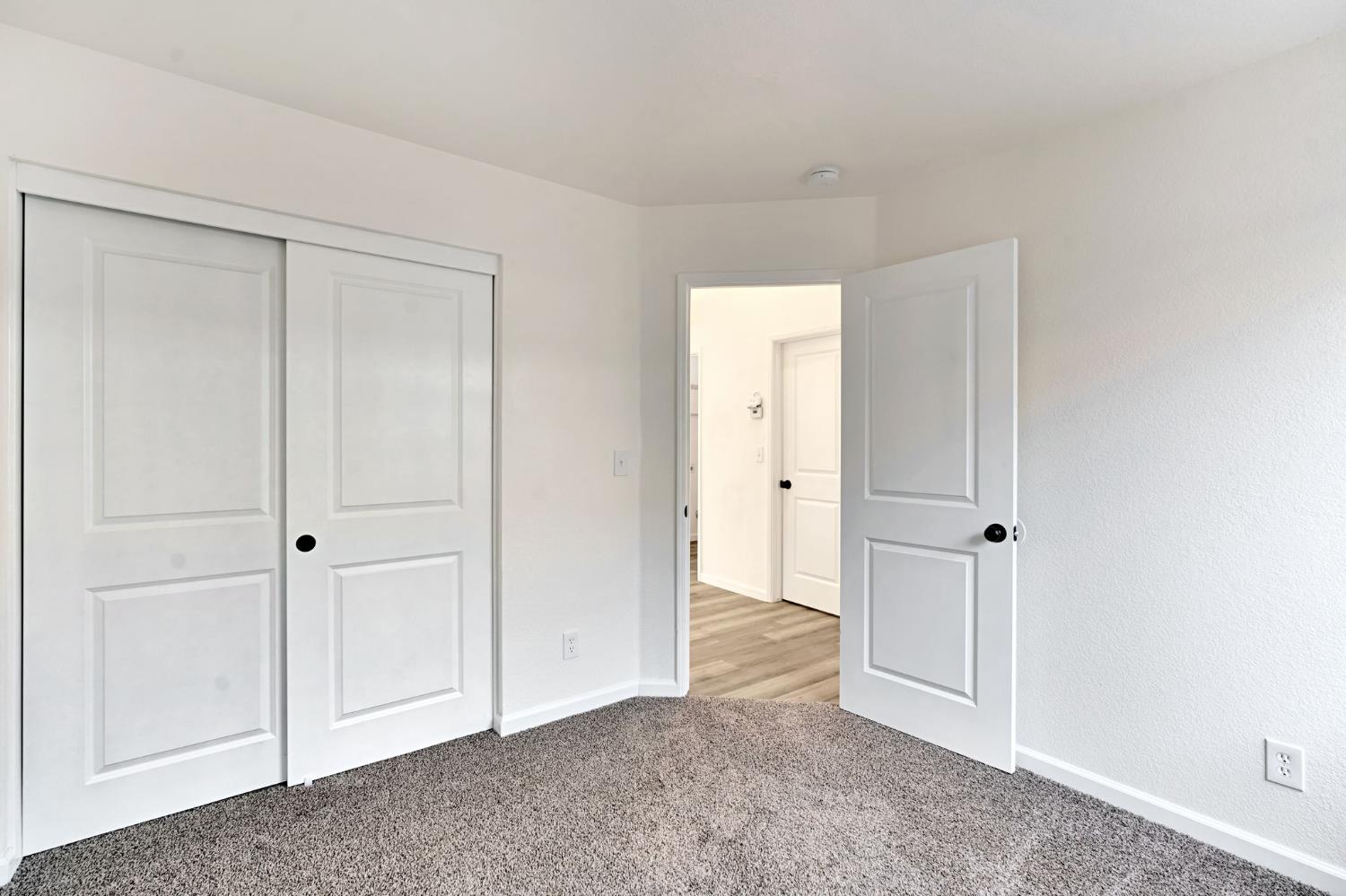 5558 W Ashcroft Ave, Fresno, CA 93722