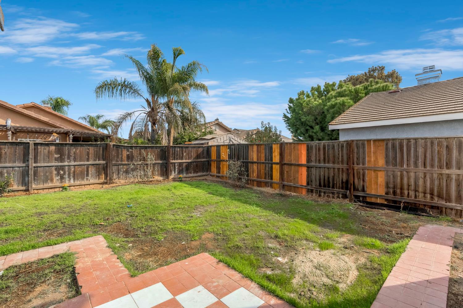 5558 W Ashcroft Ave, Fresno, CA 93722