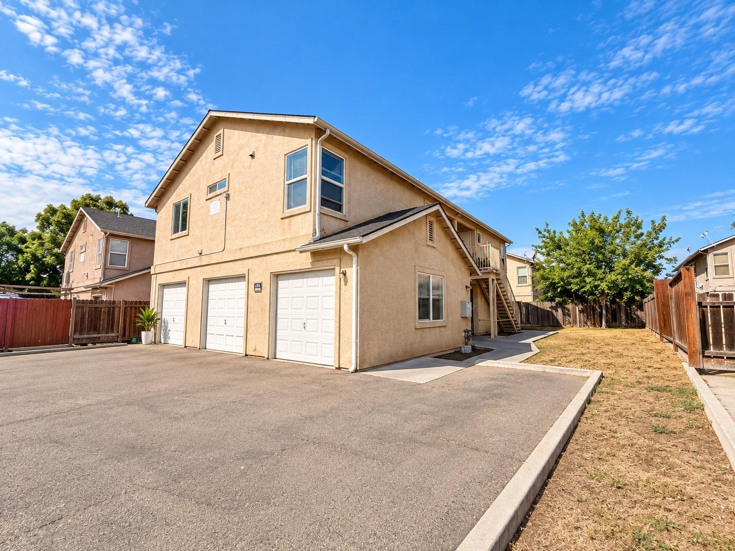 1361 N Archie Ave, Fresno, CA 93703