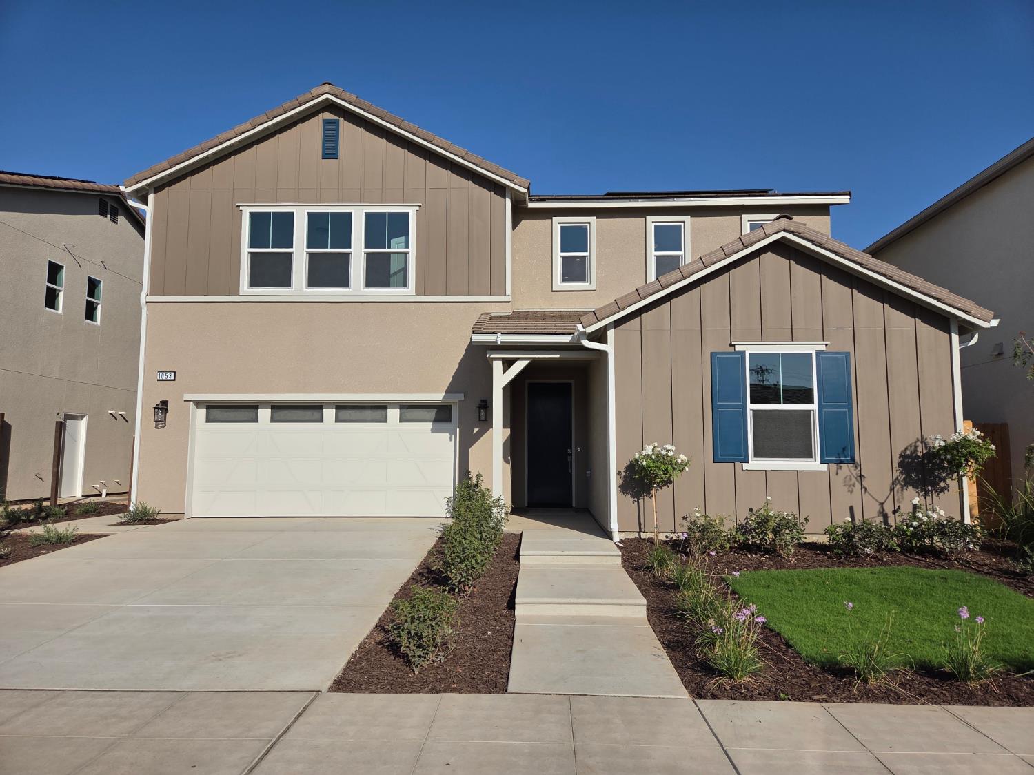 1053 Talus Way S, Madera, CA 93636
