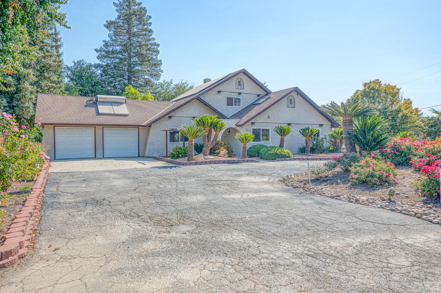 11249 Mountain View Dr, Madera, CA 93636