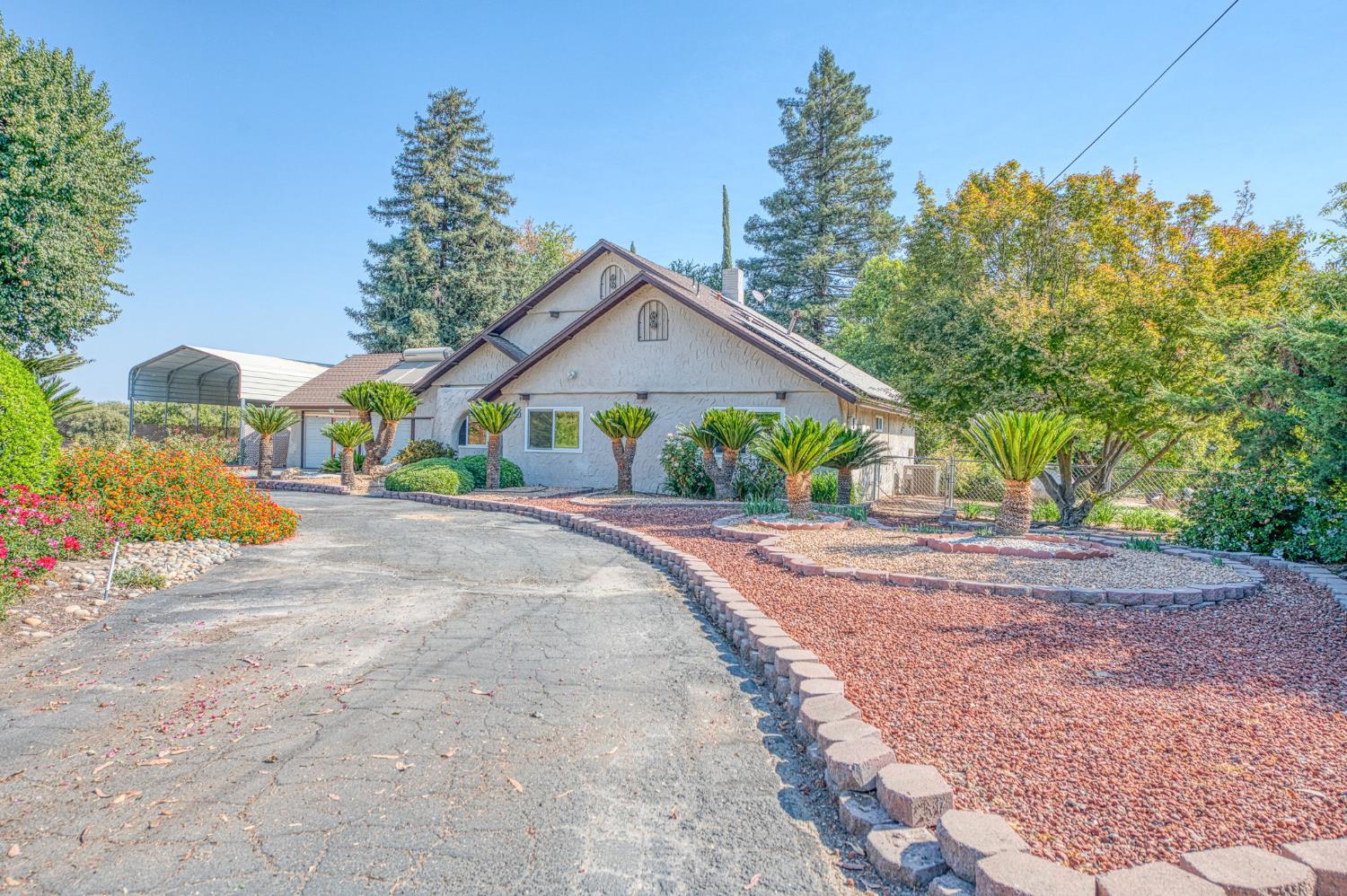 11249 Mountain View Dr, Madera, CA 93636