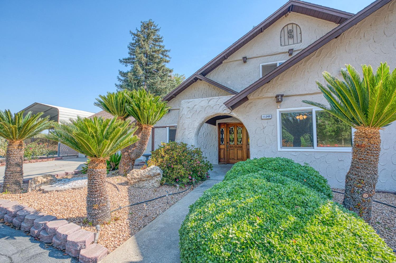 11249 Mountain View Dr, Madera, CA 93636