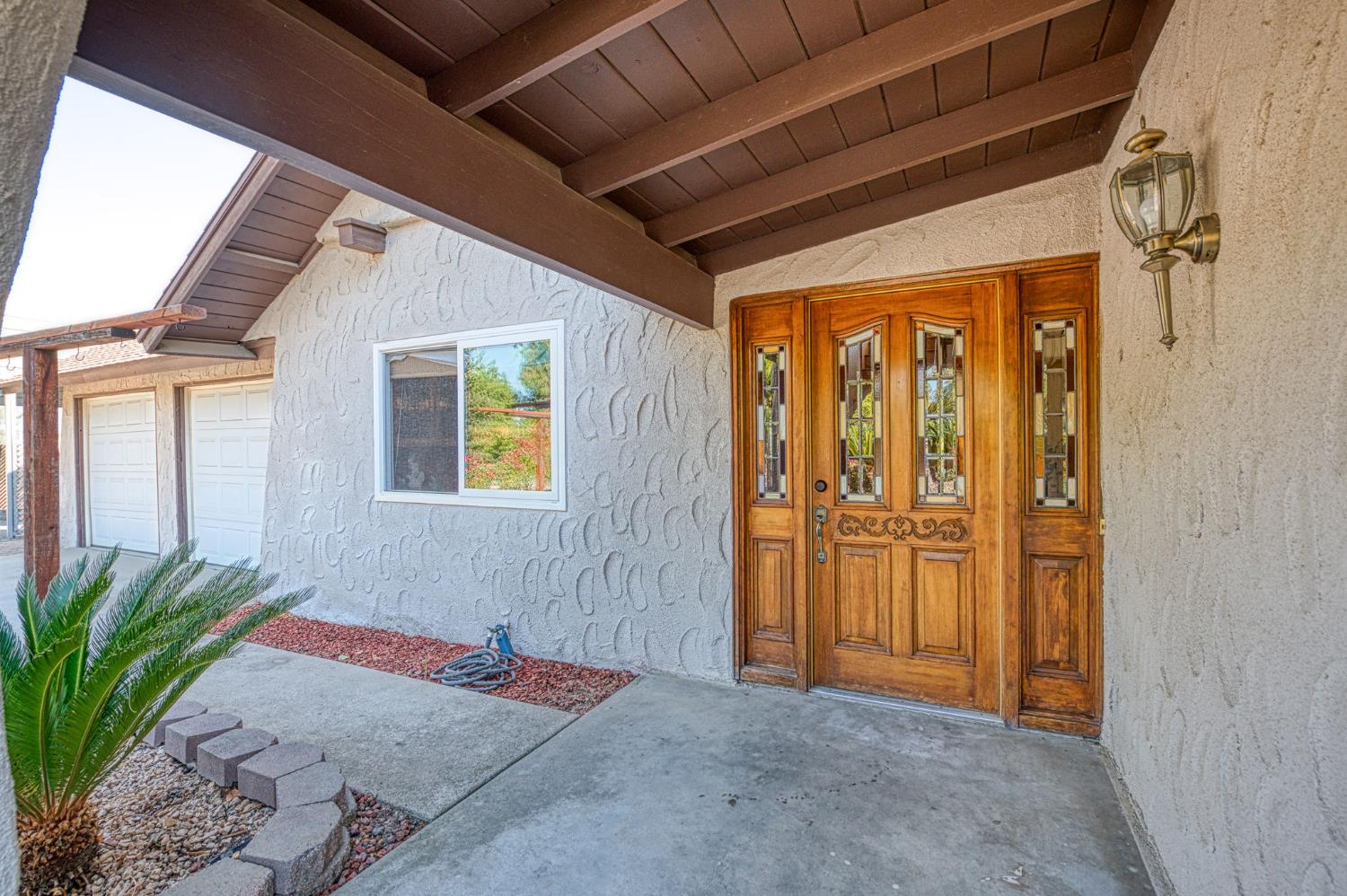 11249 Mountain View Dr, Madera, CA 93636
