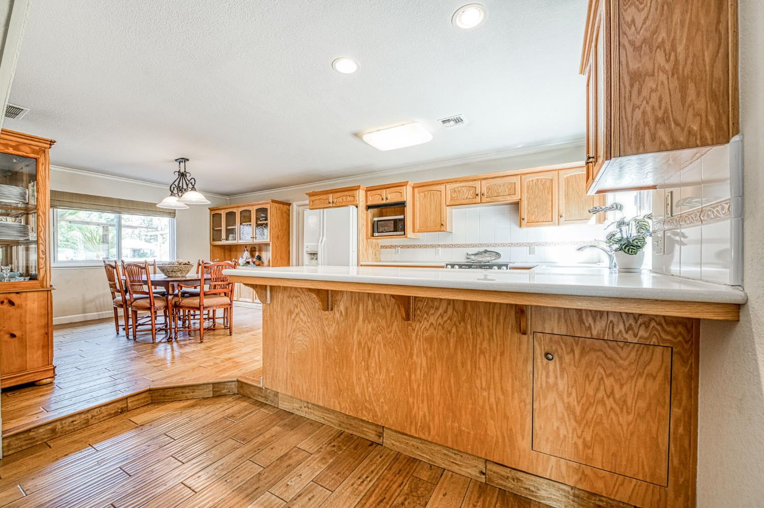11249 Mountain View Dr, Madera, CA 93636