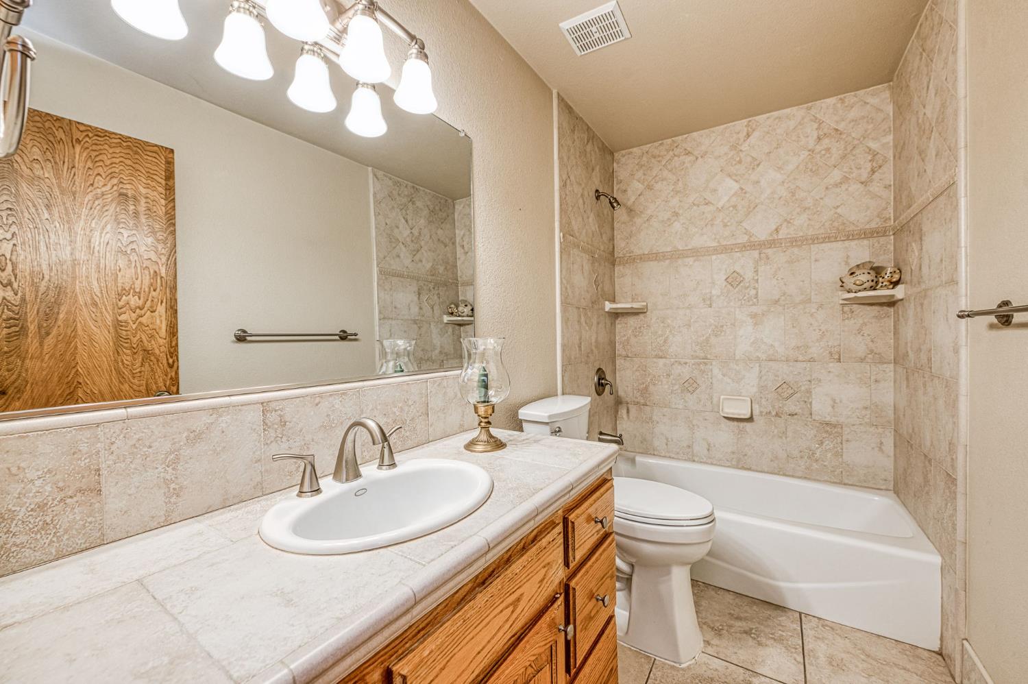 11249 Mountain View Dr, Madera, CA 93636