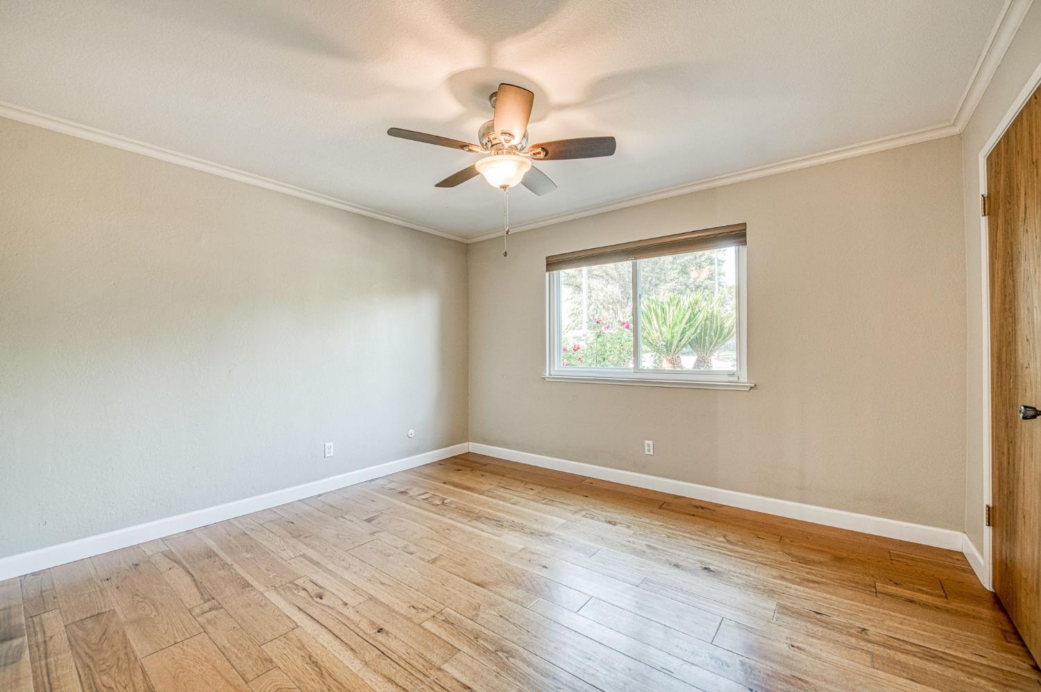 11249 Mountain View Dr, Madera, CA 93636