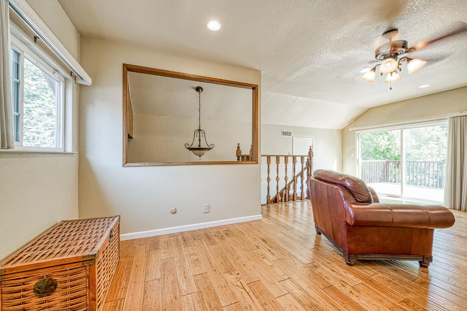 11249 Mountain View Dr, Madera, CA 93636