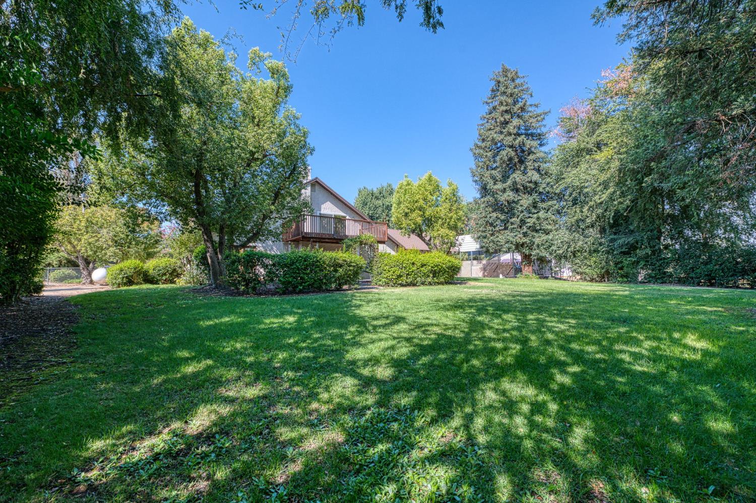 11249 Mountain View Dr, Madera, CA 93636