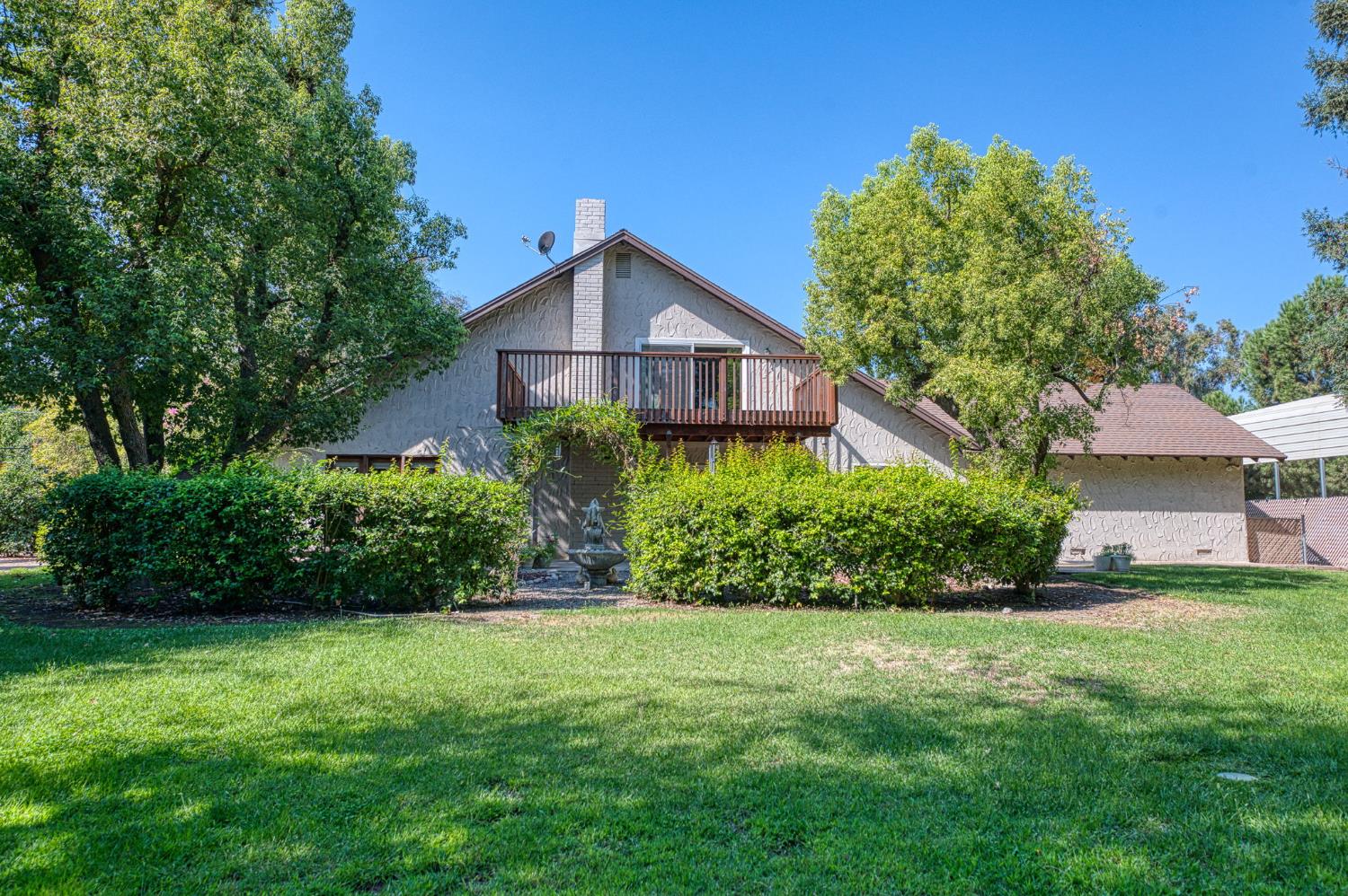 11249 Mountain View Dr, Madera, CA 93636