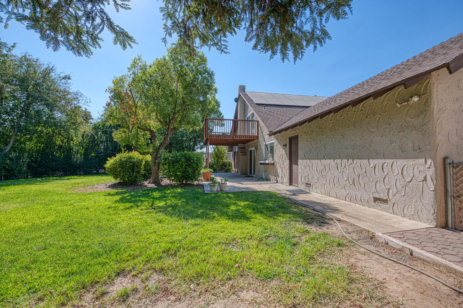 11249 Mountain View Dr, Madera, CA 93636