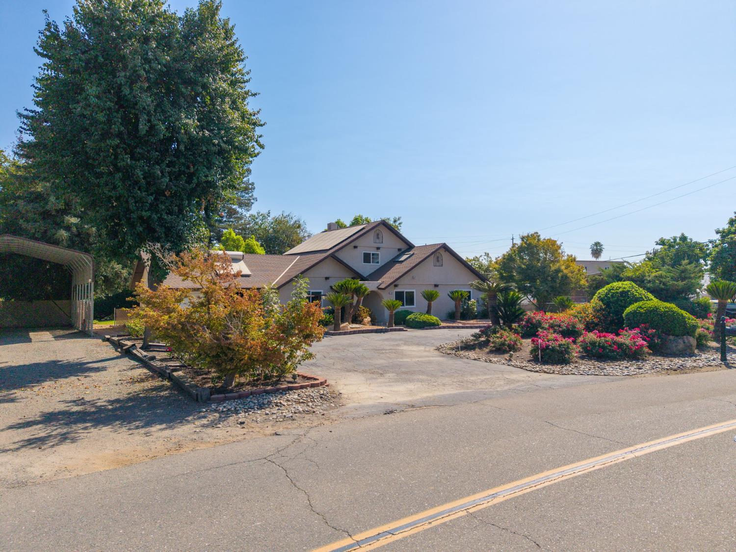 11249 Mountain View Dr, Madera, CA 93636