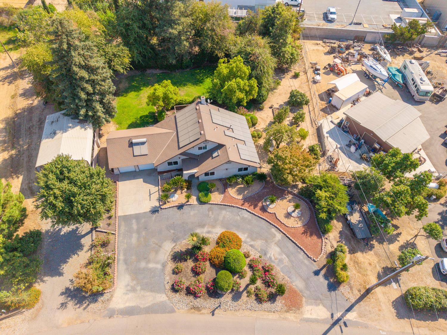 11249 Mountain View Dr, Madera, CA 93636