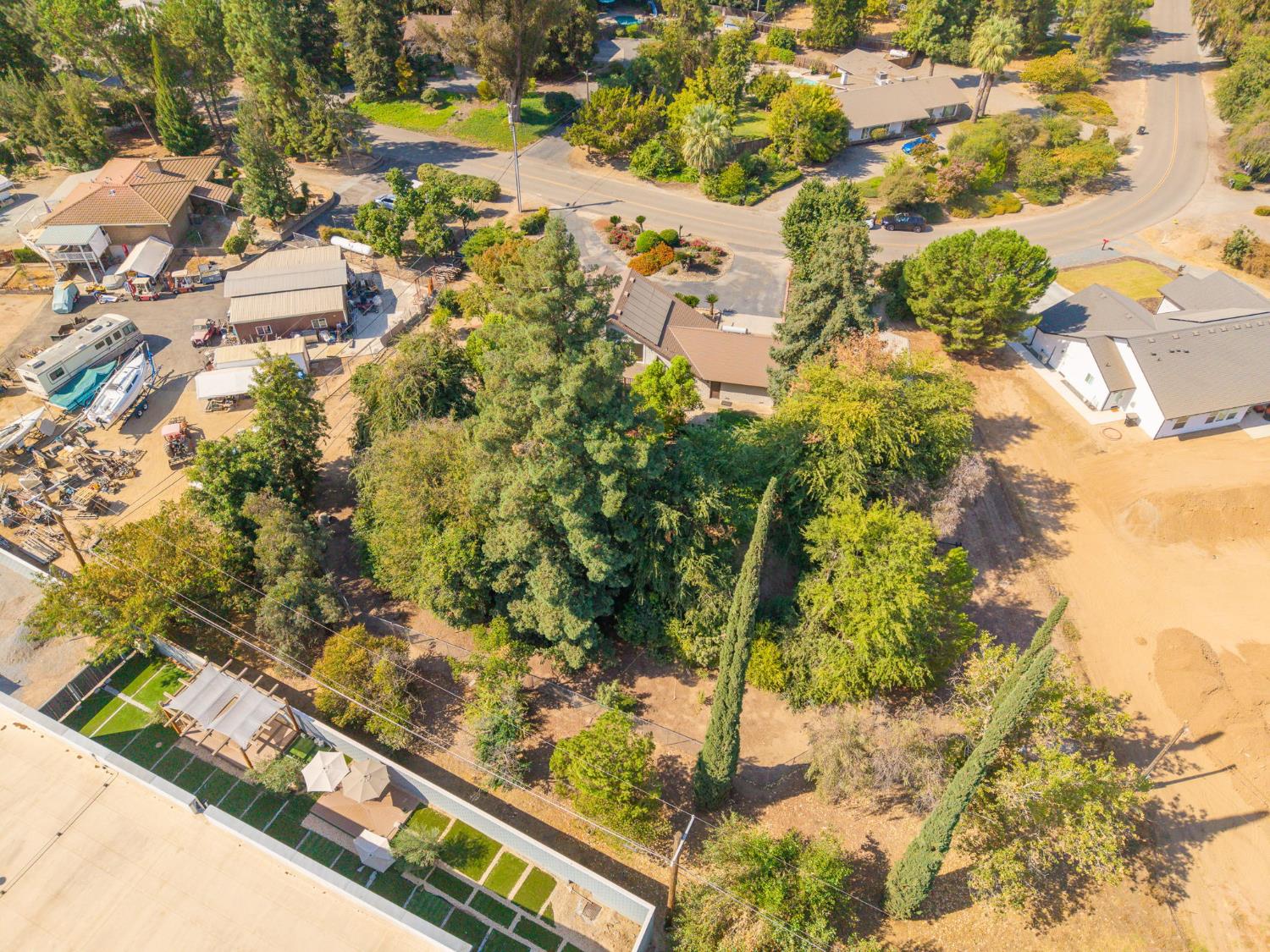 11249 Mountain View Dr, Madera, CA 93636