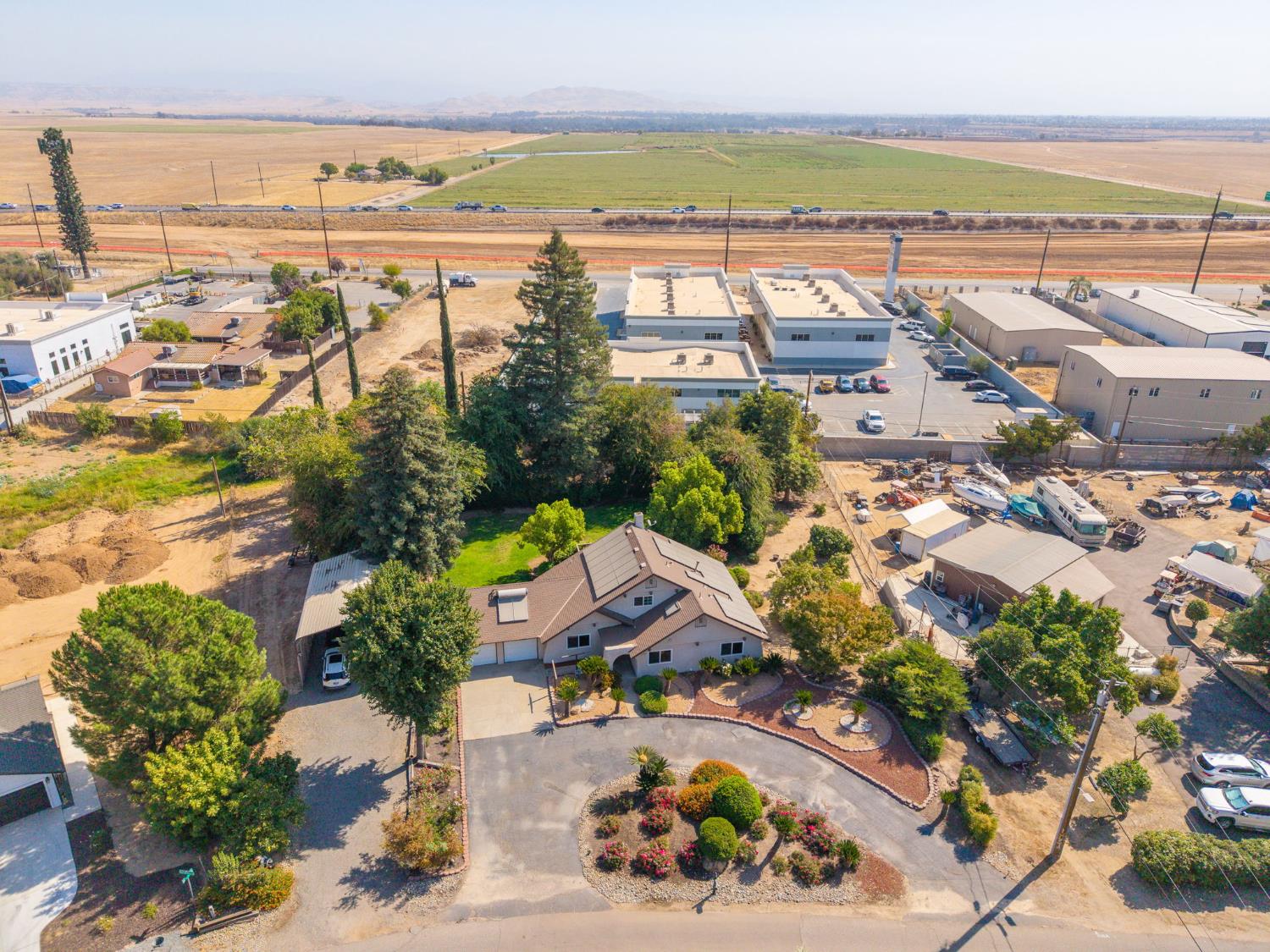 11249 Mountain View Dr, Madera, CA 93636