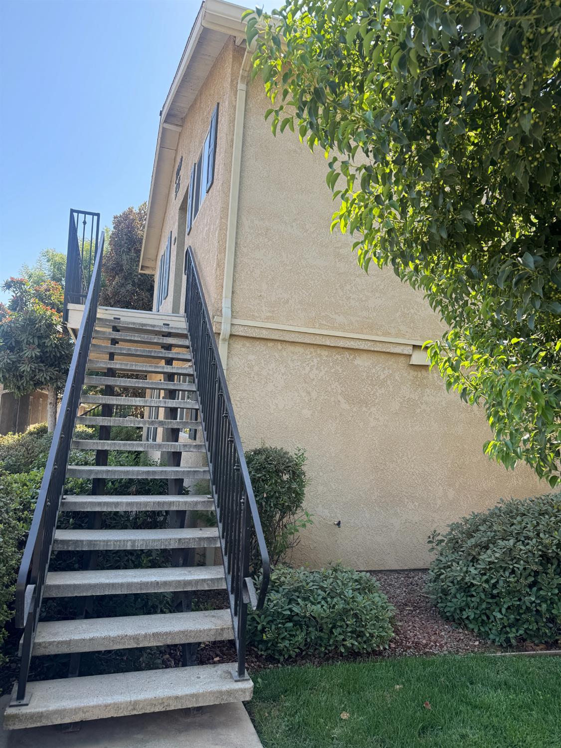 3739 W Bullard Ave #210, Fresno, CA 93711