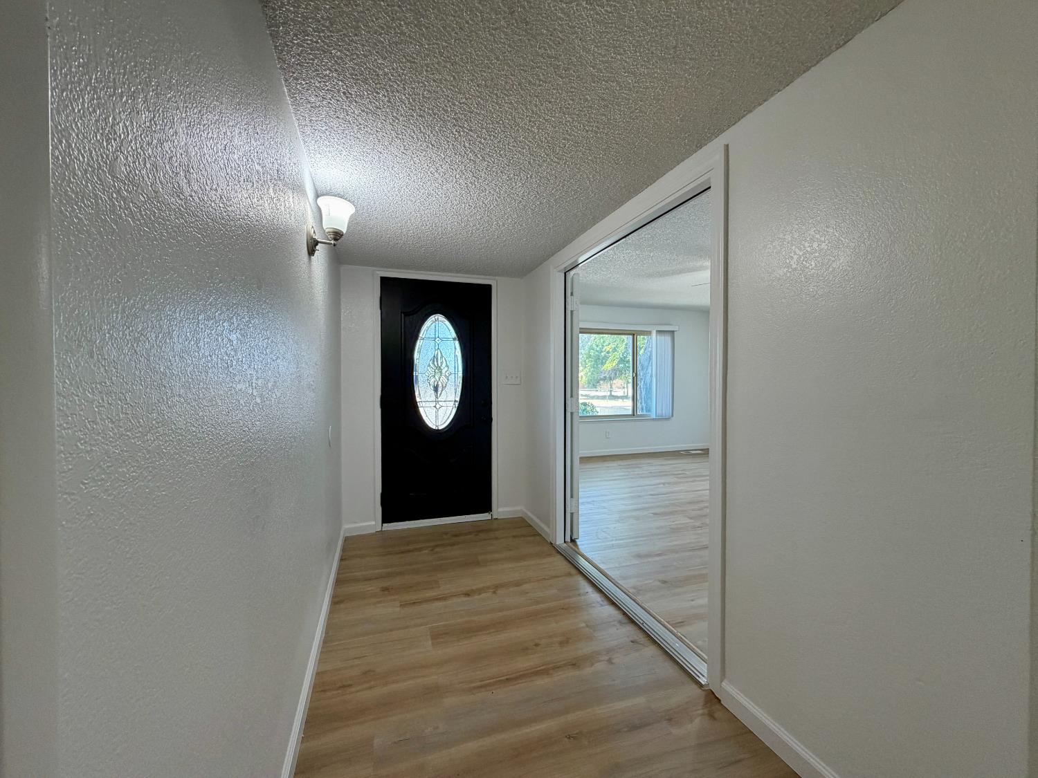 2096 E Sierra Ave, Fresno, CA 93710