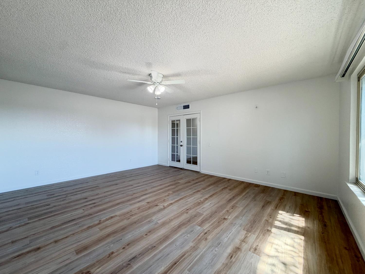 2096 E Sierra Ave, Fresno, CA 93710