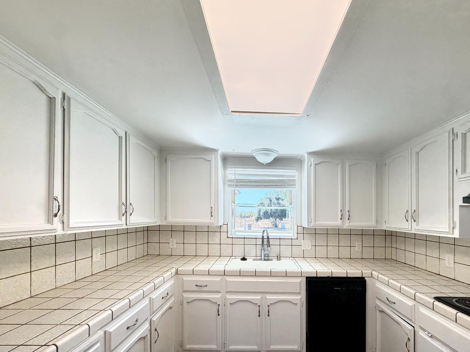 2096 E Sierra Ave, Fresno, CA 93710