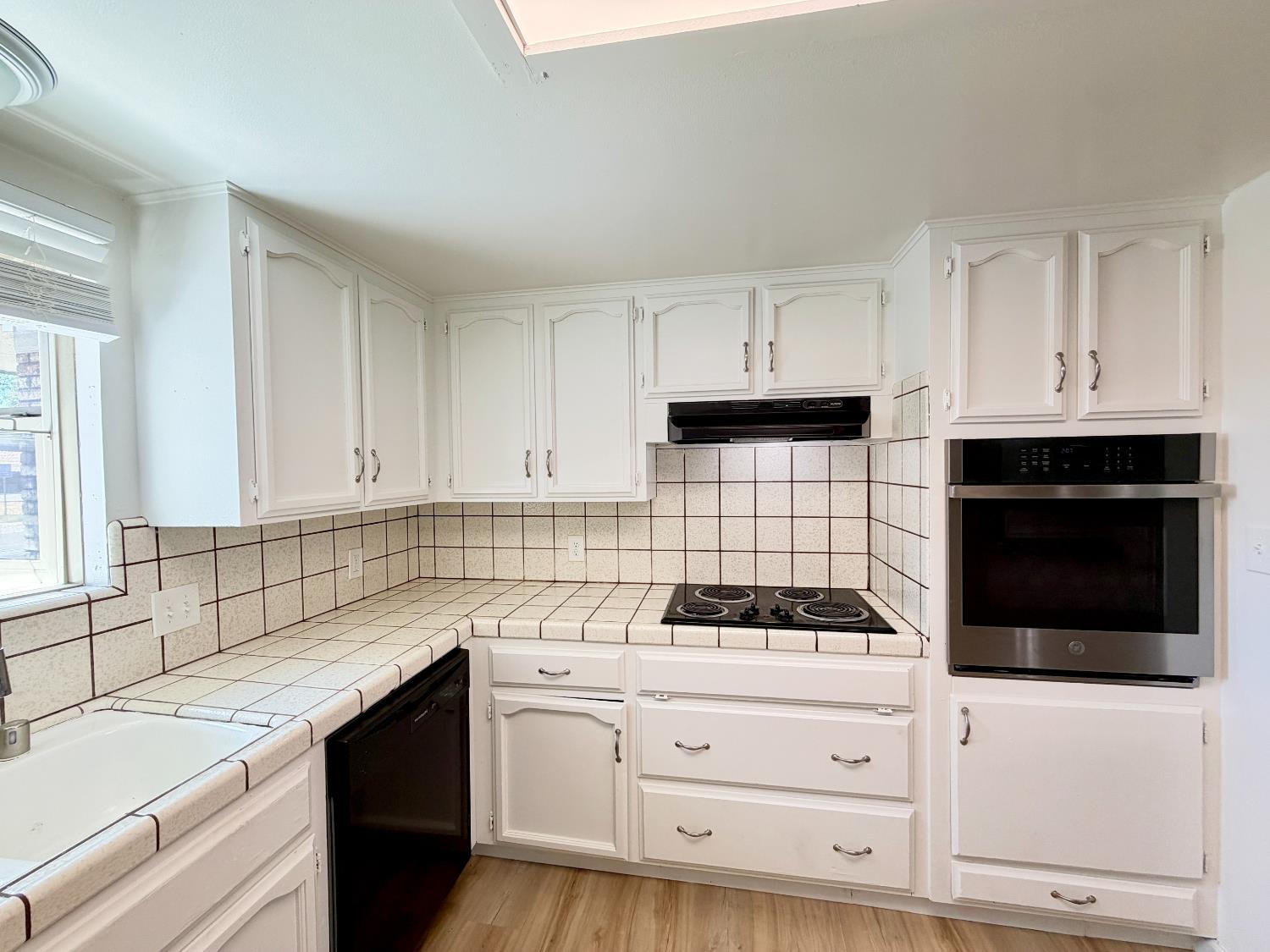 2096 E Sierra Ave, Fresno, CA 93710