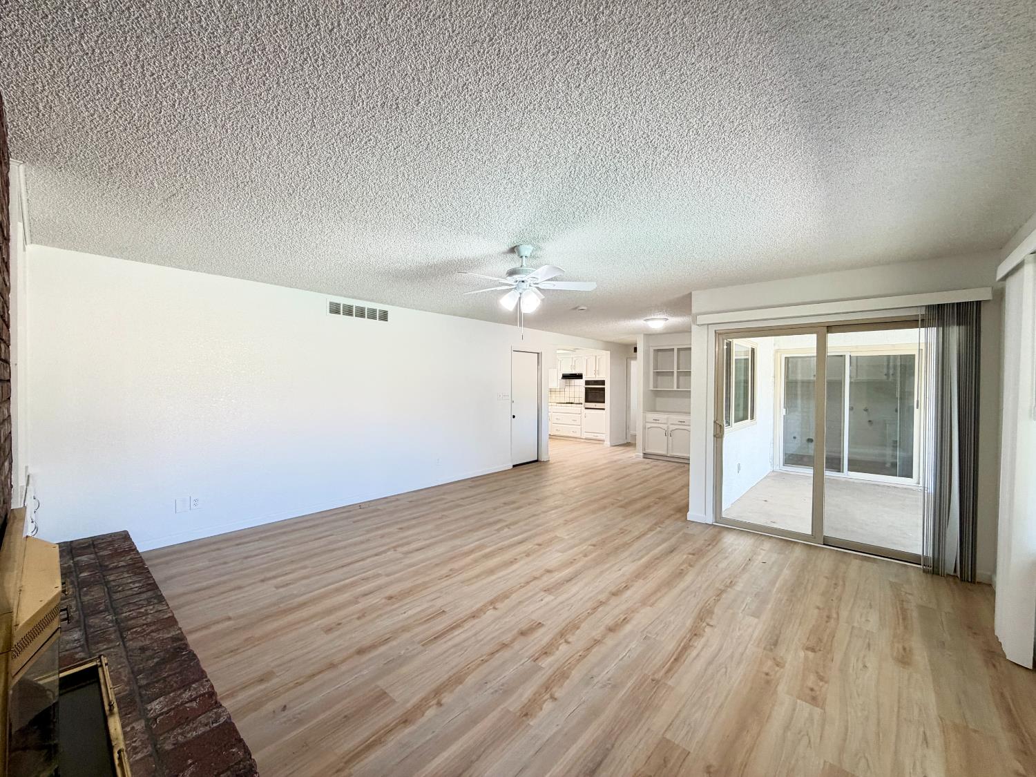 2096 E Sierra Ave, Fresno, CA 93710