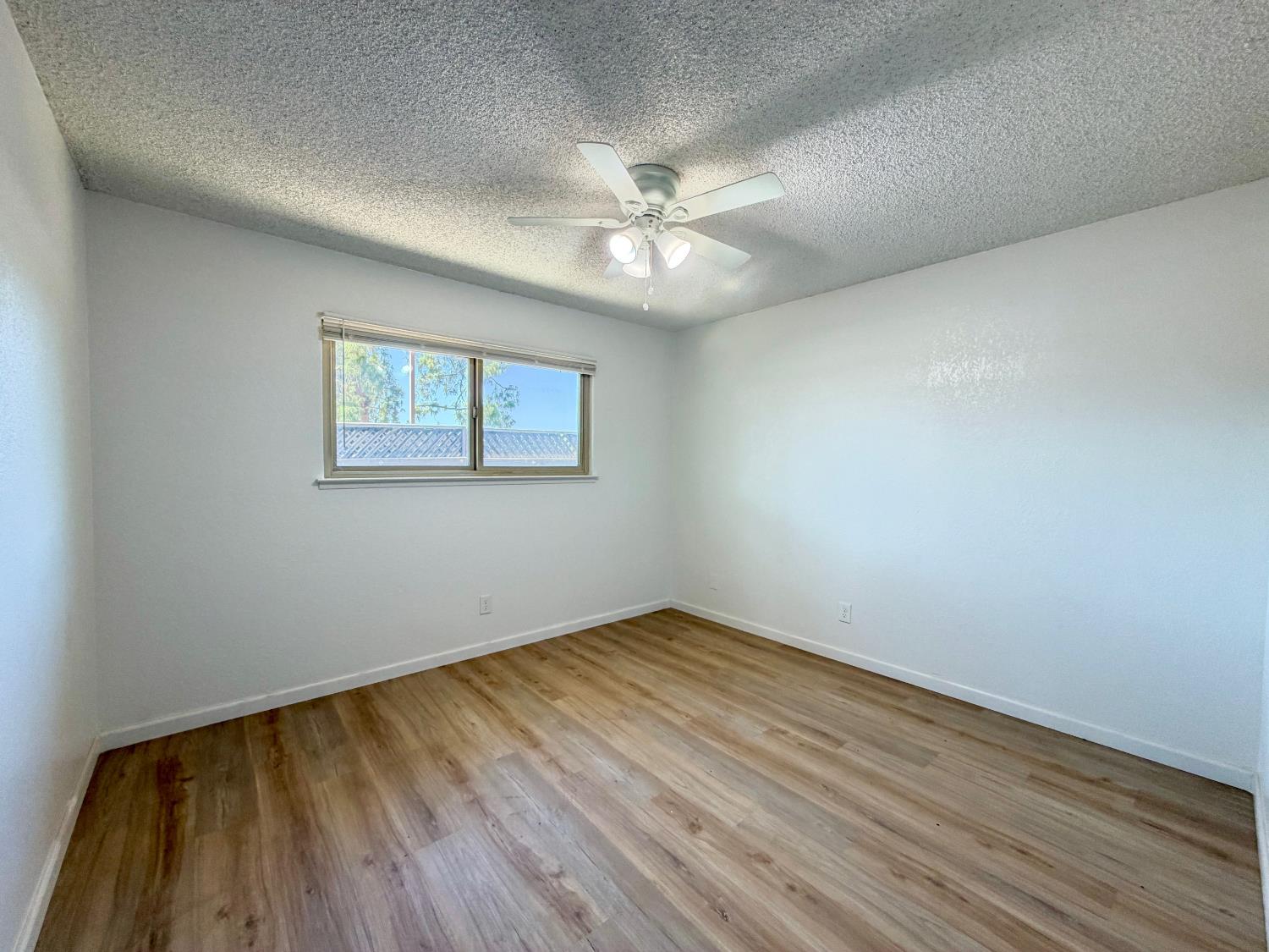 2096 E Sierra Ave, Fresno, CA 93710