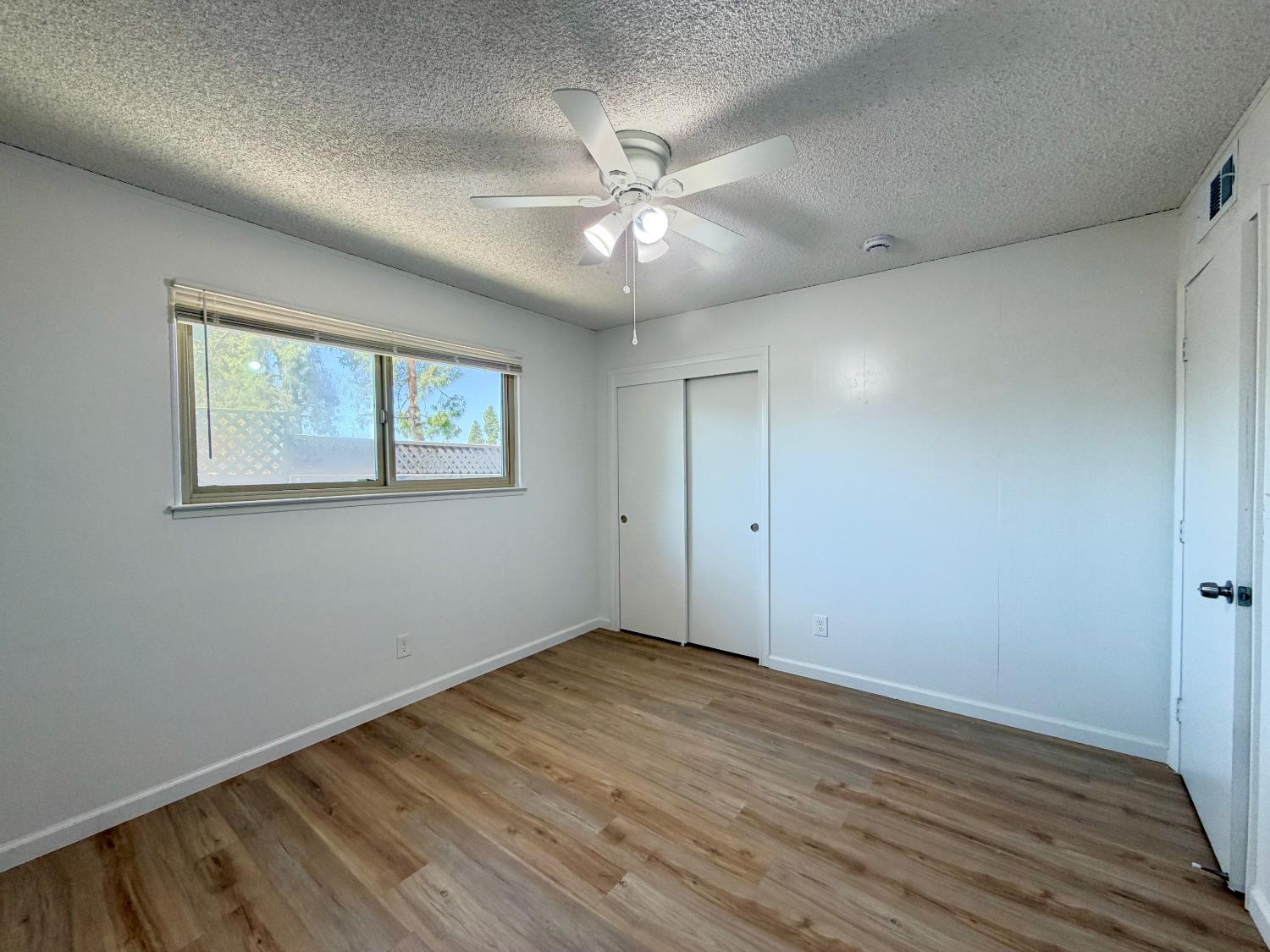 2096 E Sierra Ave, Fresno, CA 93710