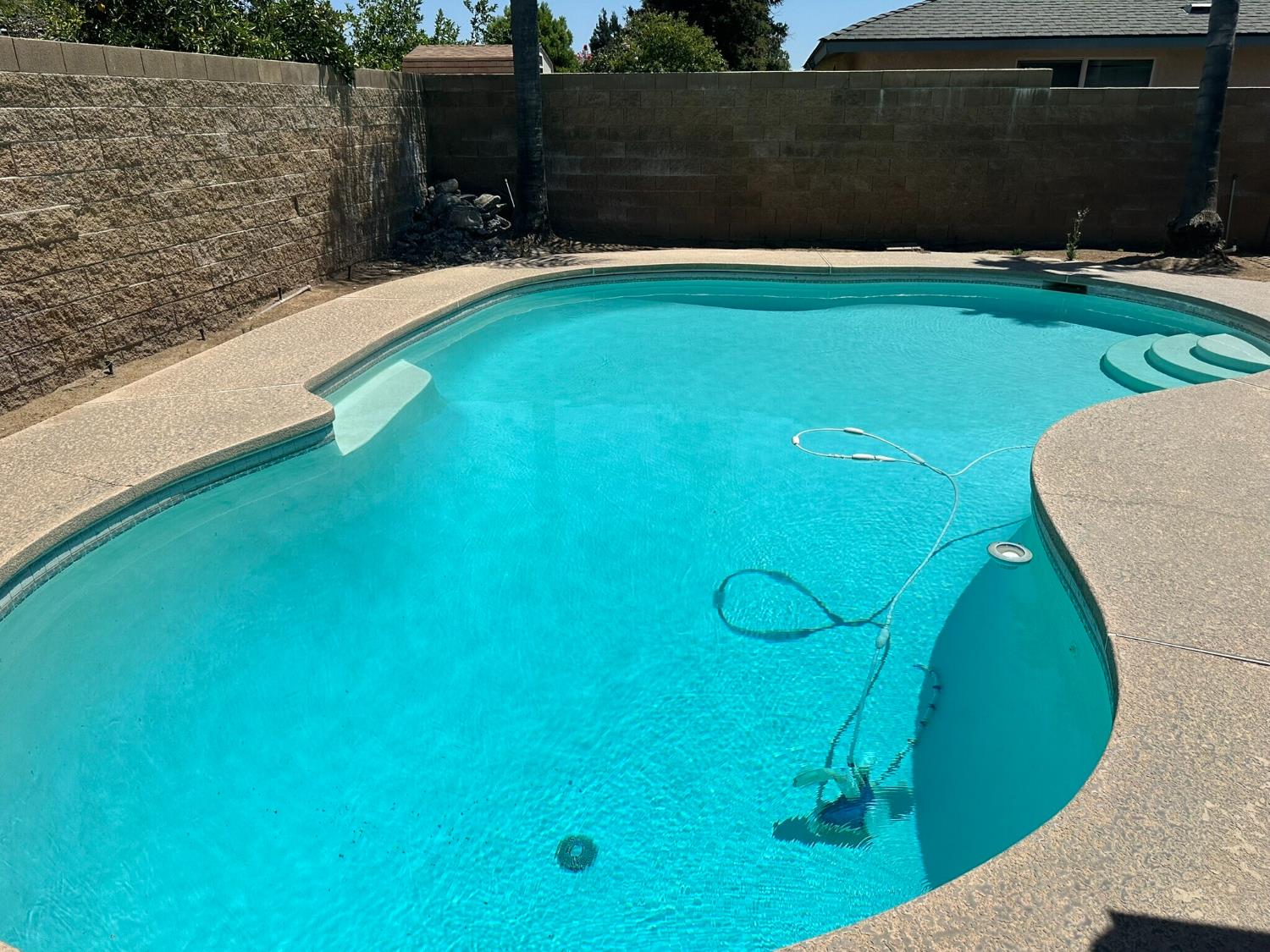 2096 E Sierra Ave, Fresno, CA 93710
