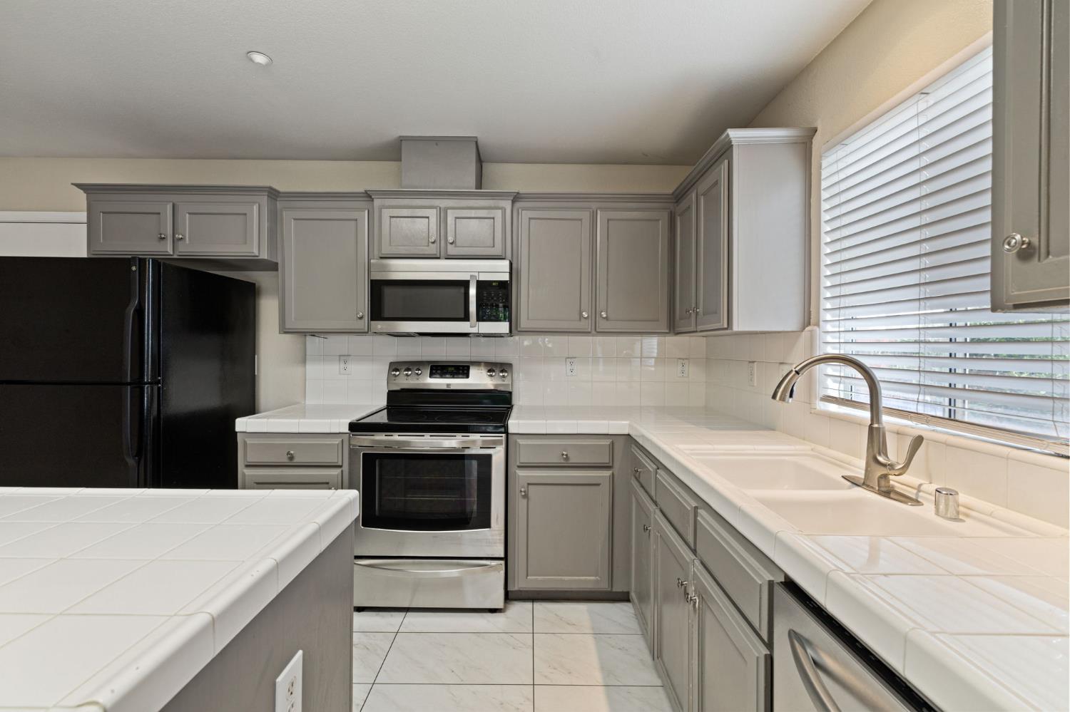 5309 CONTESSA, Fresno, CA 93723
