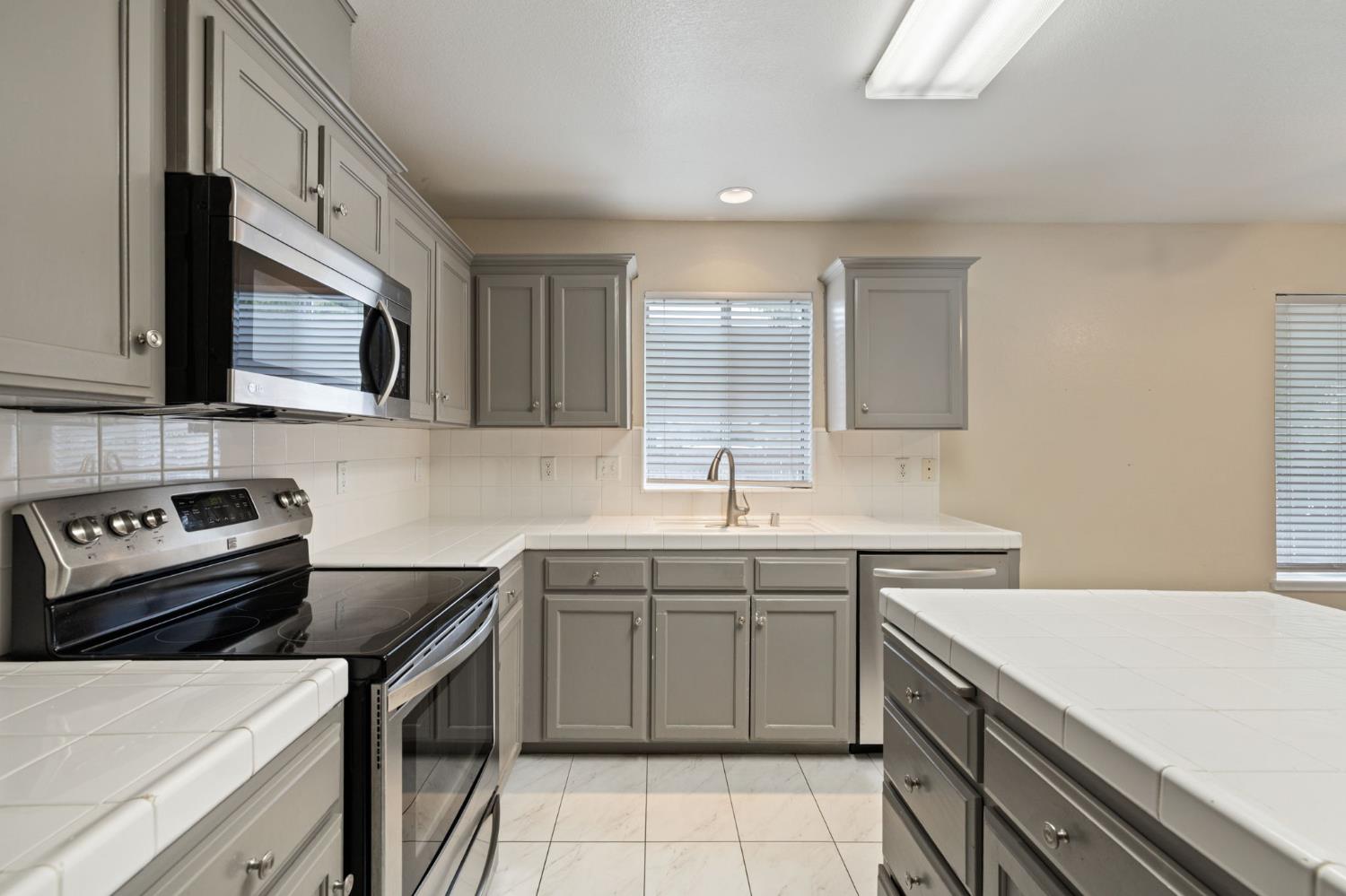 5309 CONTESSA, Fresno, CA 93723