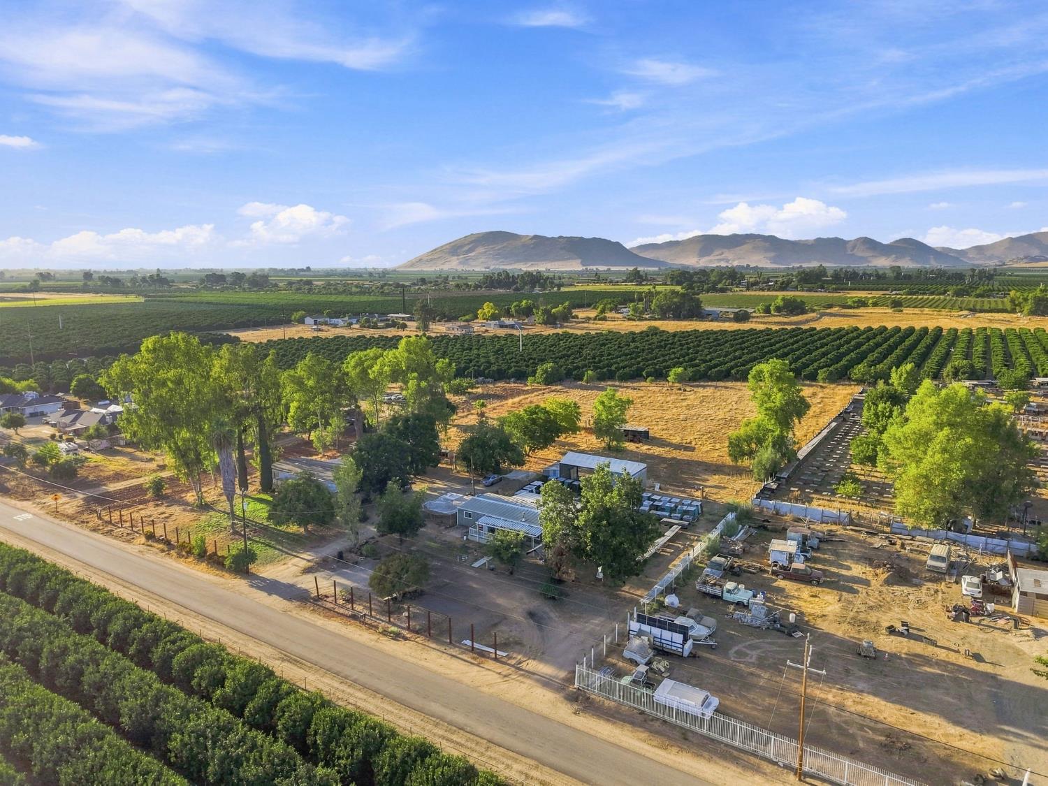 23144 23124 Clayton Ave, Reedley, CA 93654
