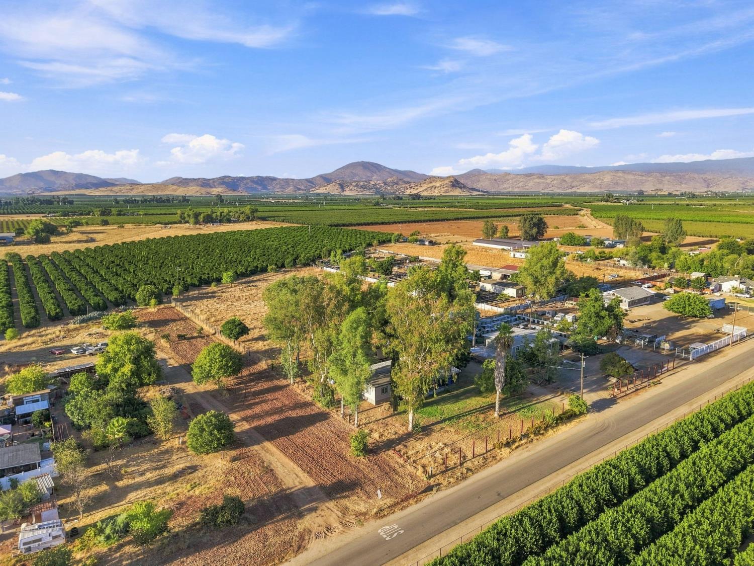 23144 23124 Clayton Ave, Reedley, CA 93654