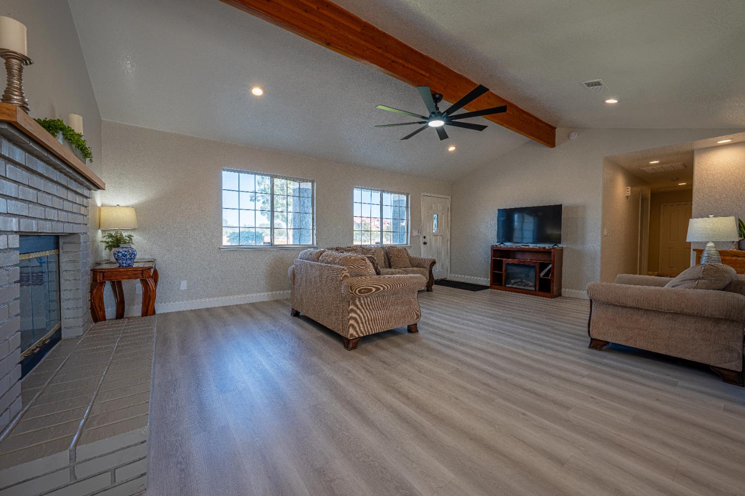 17864 Road 25, Madera, CA 93638