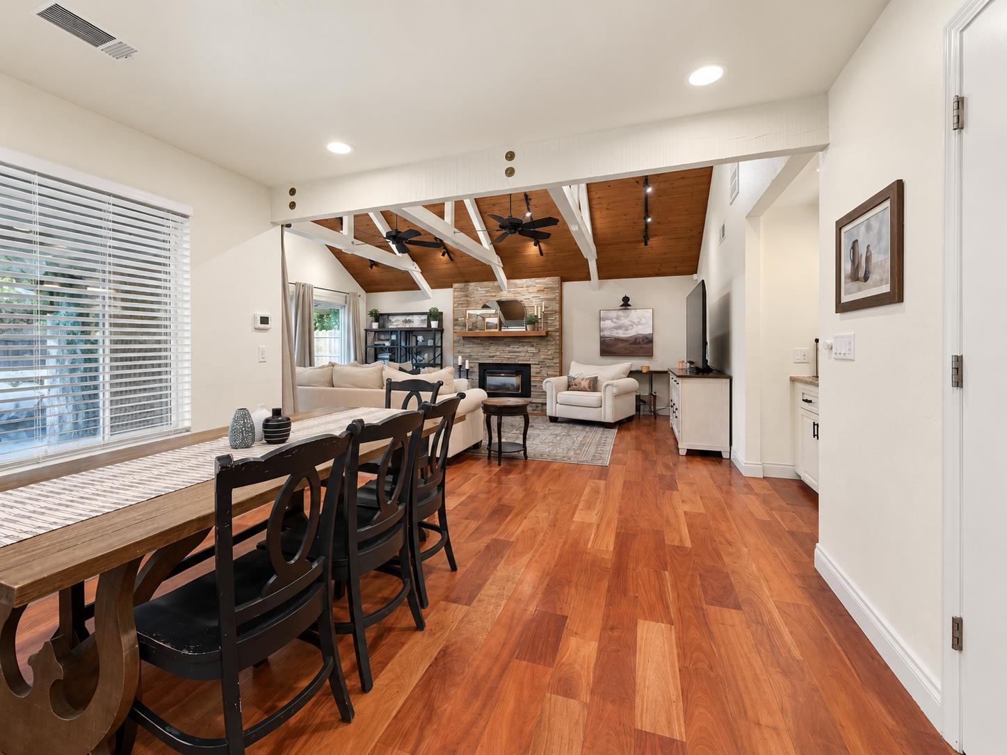 8575 N Fuller Ave, Fresno, CA 93720
