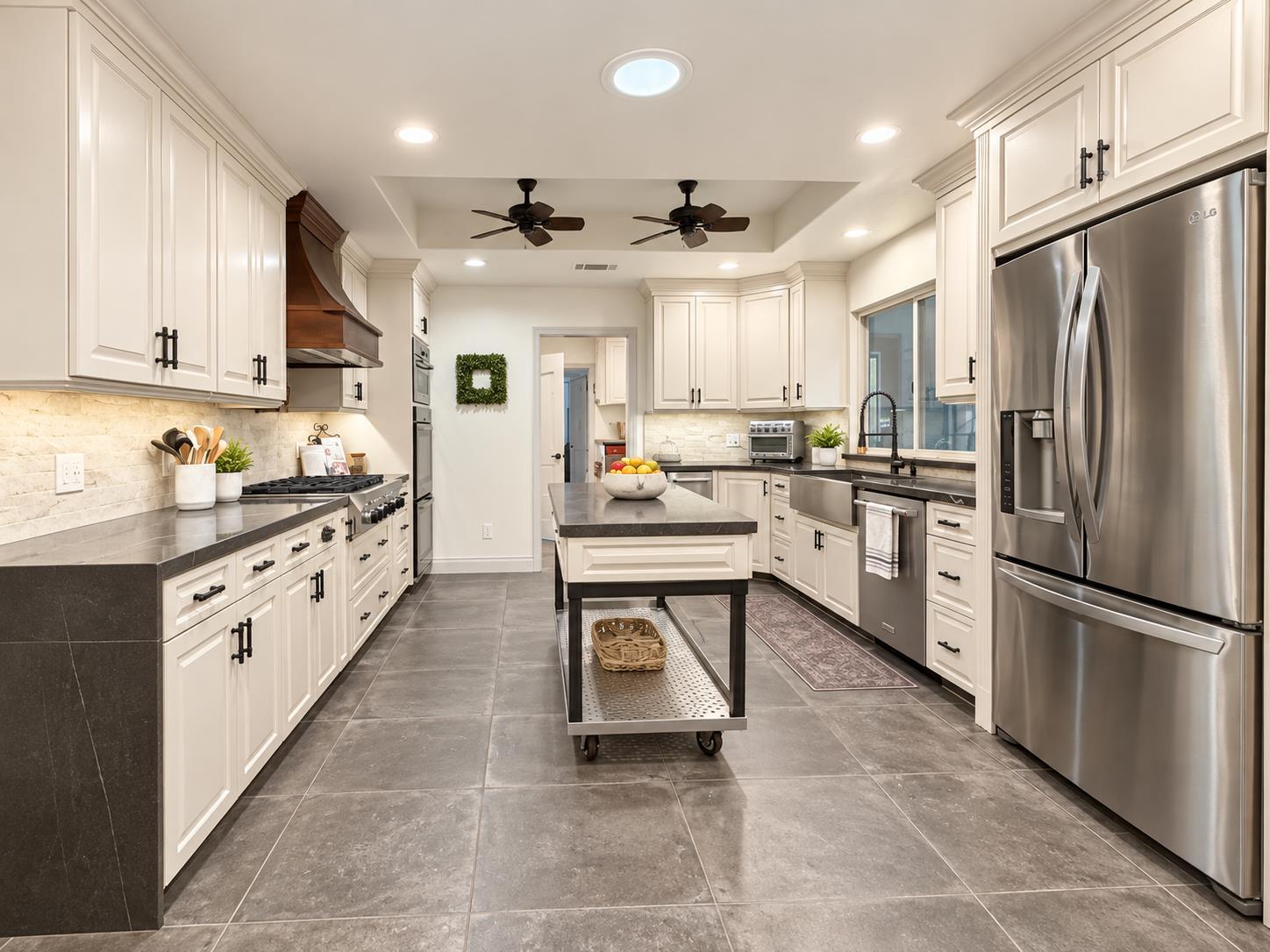 8575 N Fuller Ave, Fresno, CA 93720