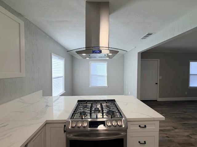 4519 E Tulare, Fresno, CA 93702