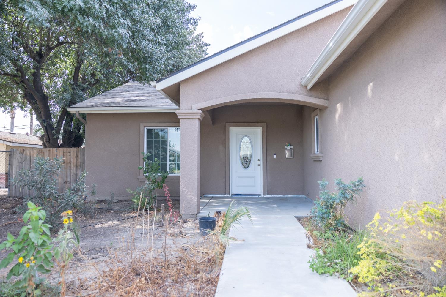 1707 Sylvia St, Selma, CA 93662