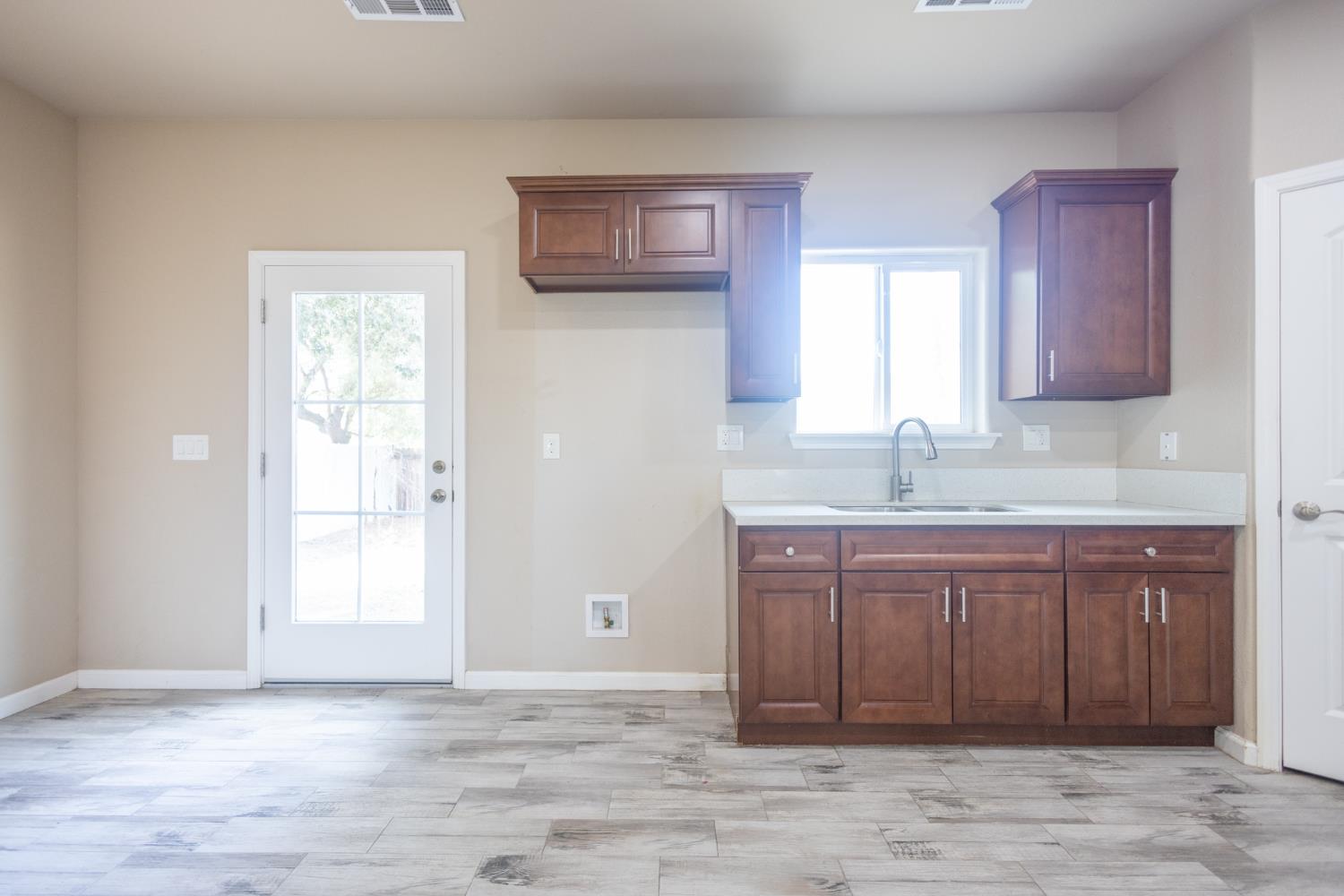 1707 Sylvia St, Selma, CA 93662