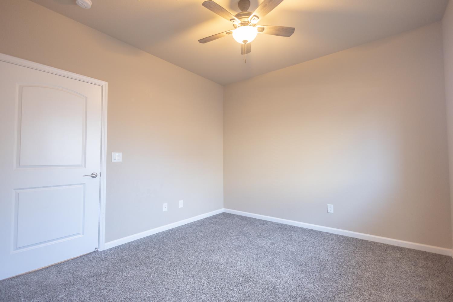 1707 Sylvia St, Selma, CA 93662