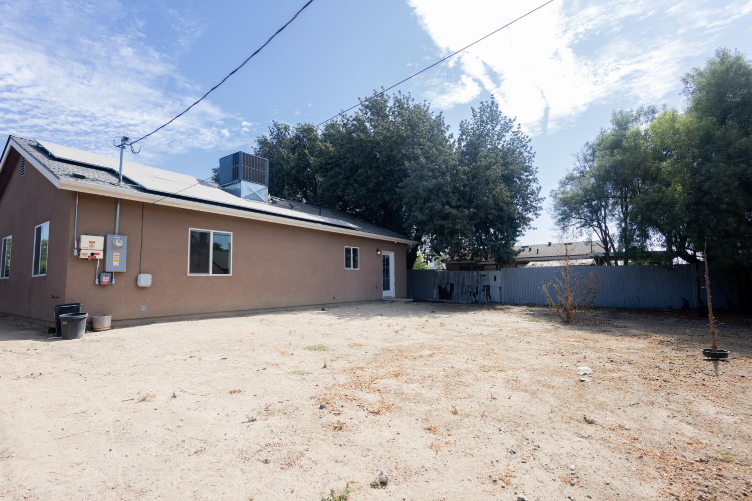 1707 Sylvia St, Selma, CA 93662