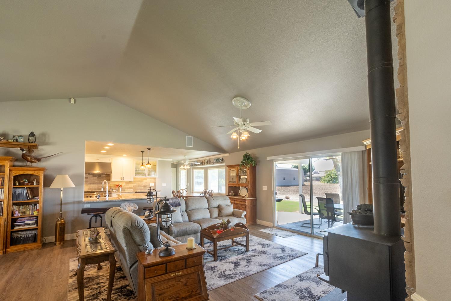 3589 N Markay Ave, Sanger, CA 93657