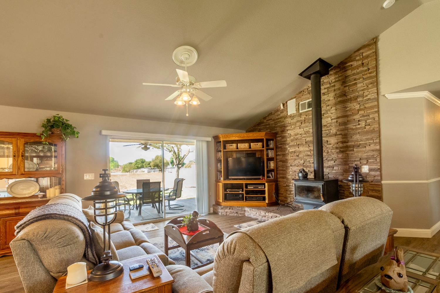 3589 N Markay Ave, Sanger, CA 93657