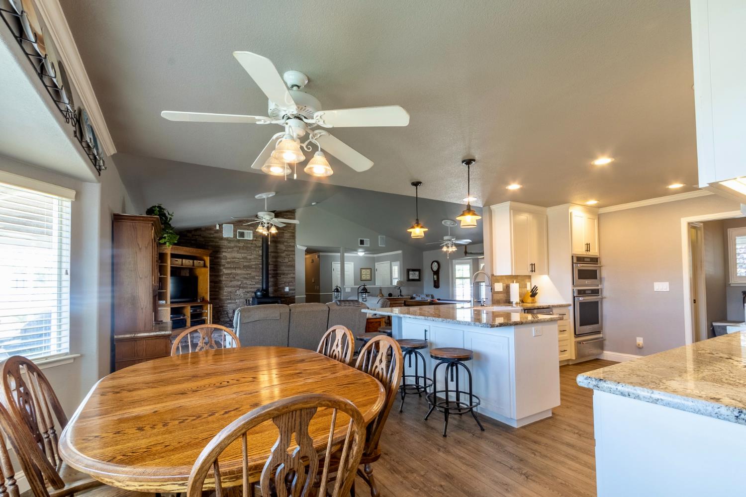 3589 N Markay Ave, Sanger, CA 93657